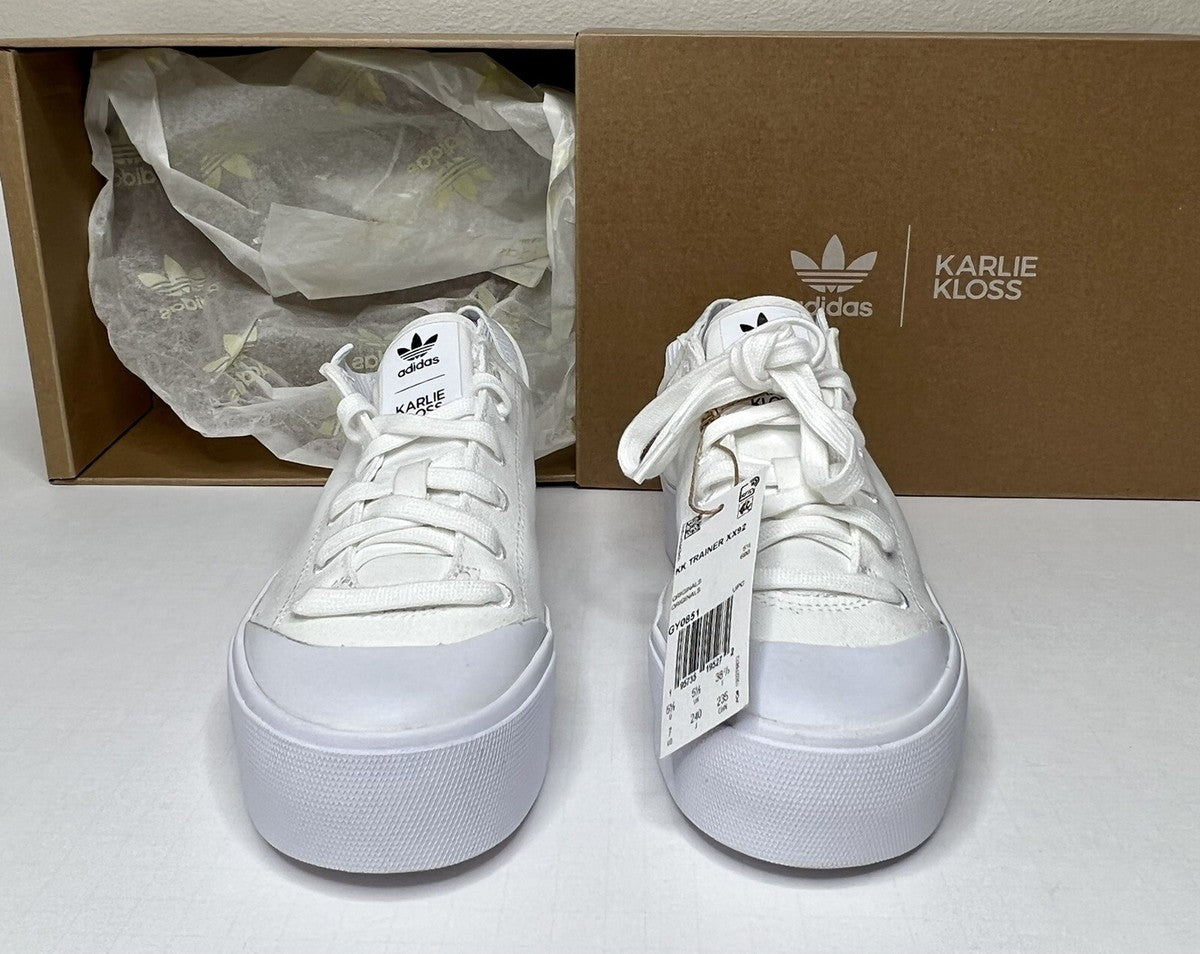 ADIDAS WHITE SHOES_SIZE 7