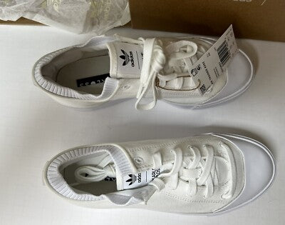 ADIDAS WHITE SHOES_SIZE 7